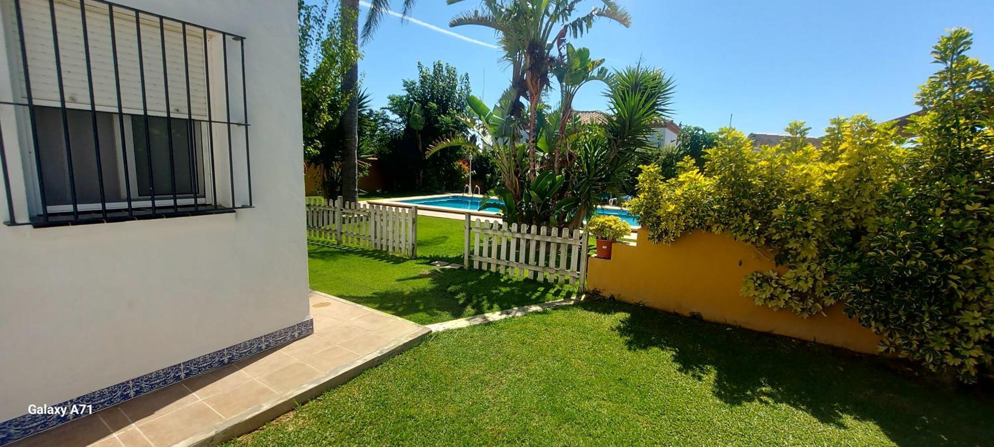 Chalet La Huerta Con Piscina Y Wifi โกนิล เด ลาฟรอนเตรา ภายนอก รูปภาพ