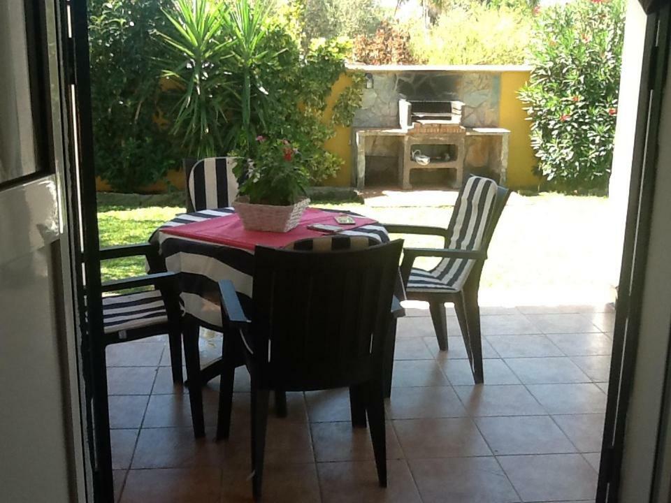 Chalet La Huerta Con Piscina Y Wifi โกนิล เด ลาฟรอนเตรา ภายนอก รูปภาพ