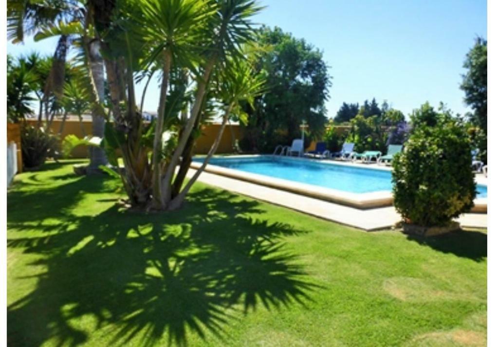 Chalet La Huerta Con Piscina Y Wifi โกนิล เด ลาฟรอนเตรา ภายนอก รูปภาพ