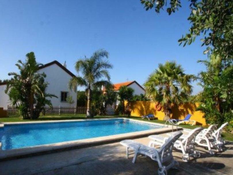 Chalet La Huerta Con Piscina Y Wifi โกนิล เด ลาฟรอนเตรา ภายนอก รูปภาพ